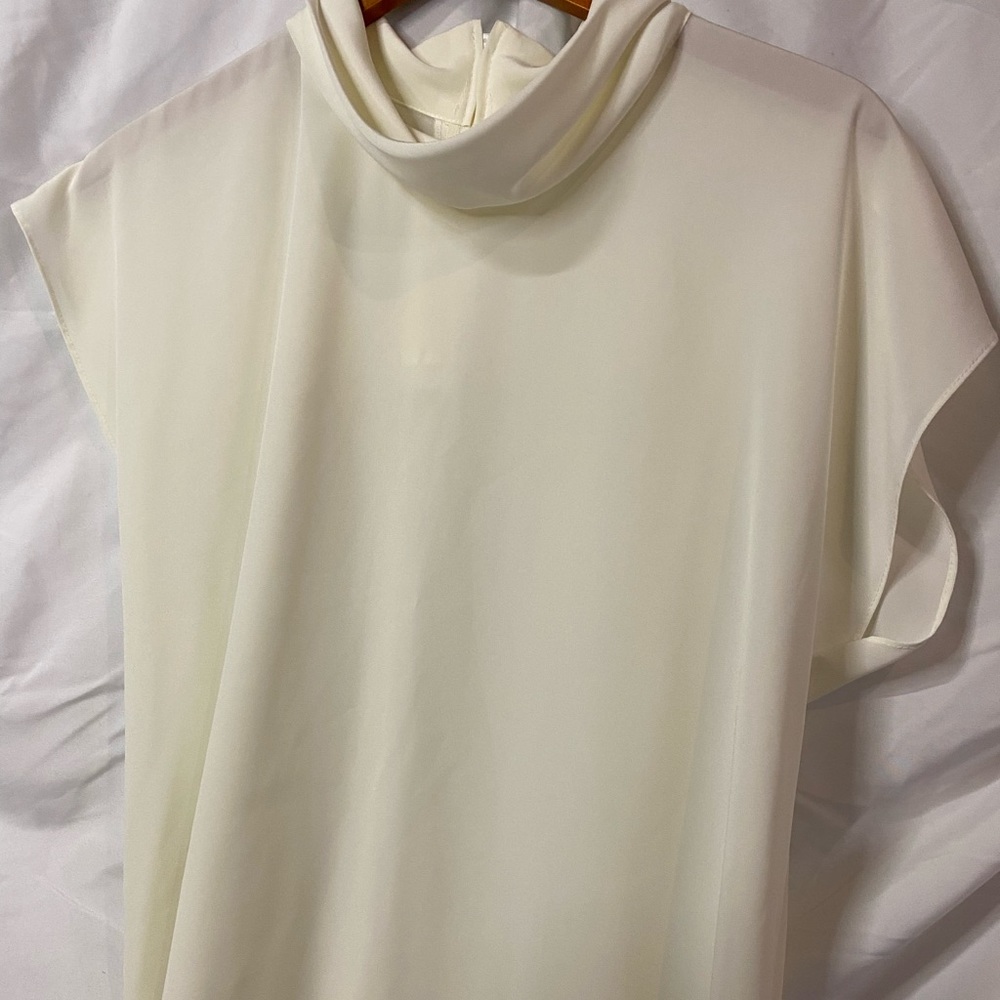 NEW Women’s Blouse L